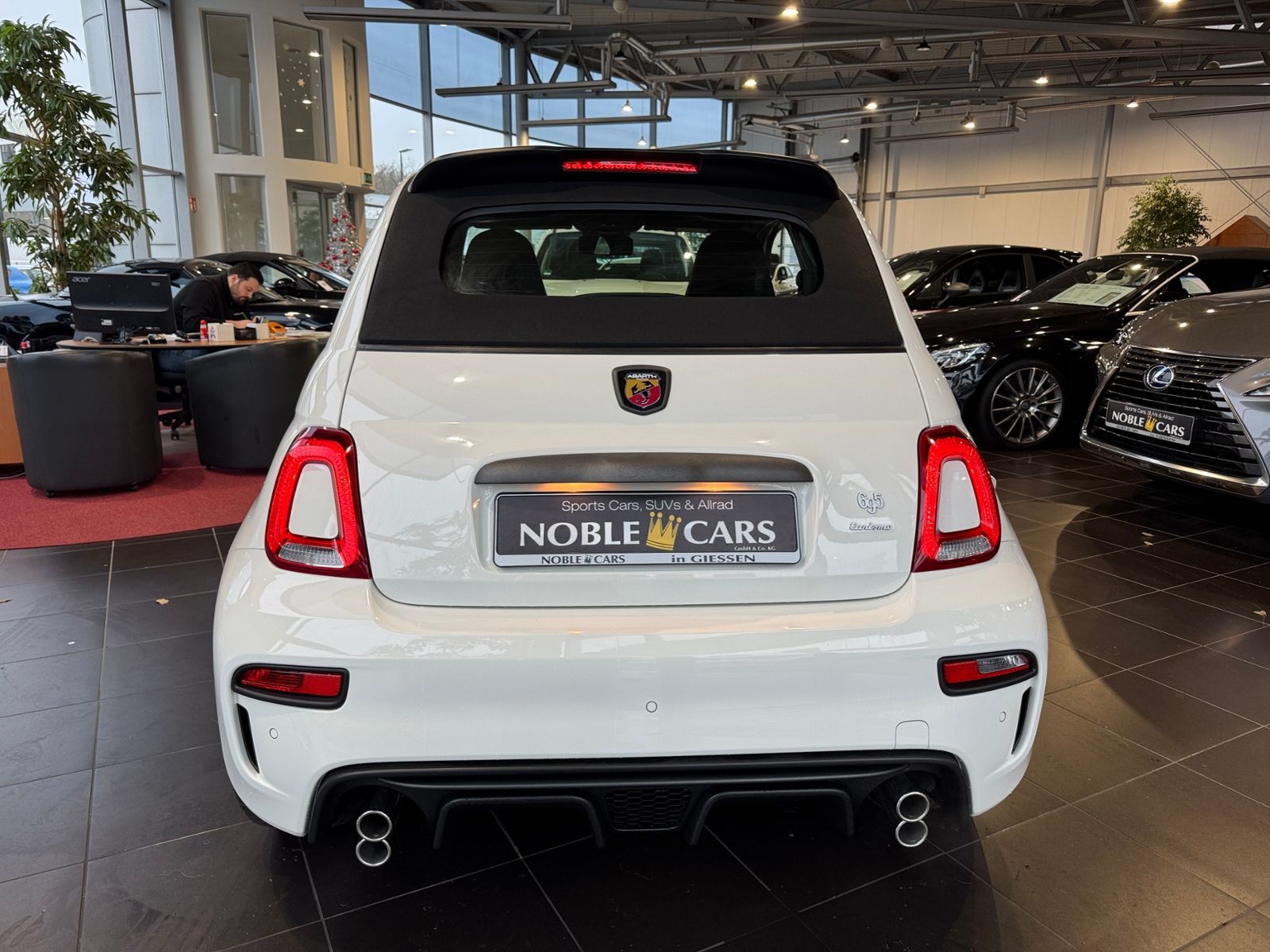 Fahrzeugabbildung Abarth 695C Turismo BEATS NAV DAB LEDER PDC ALU