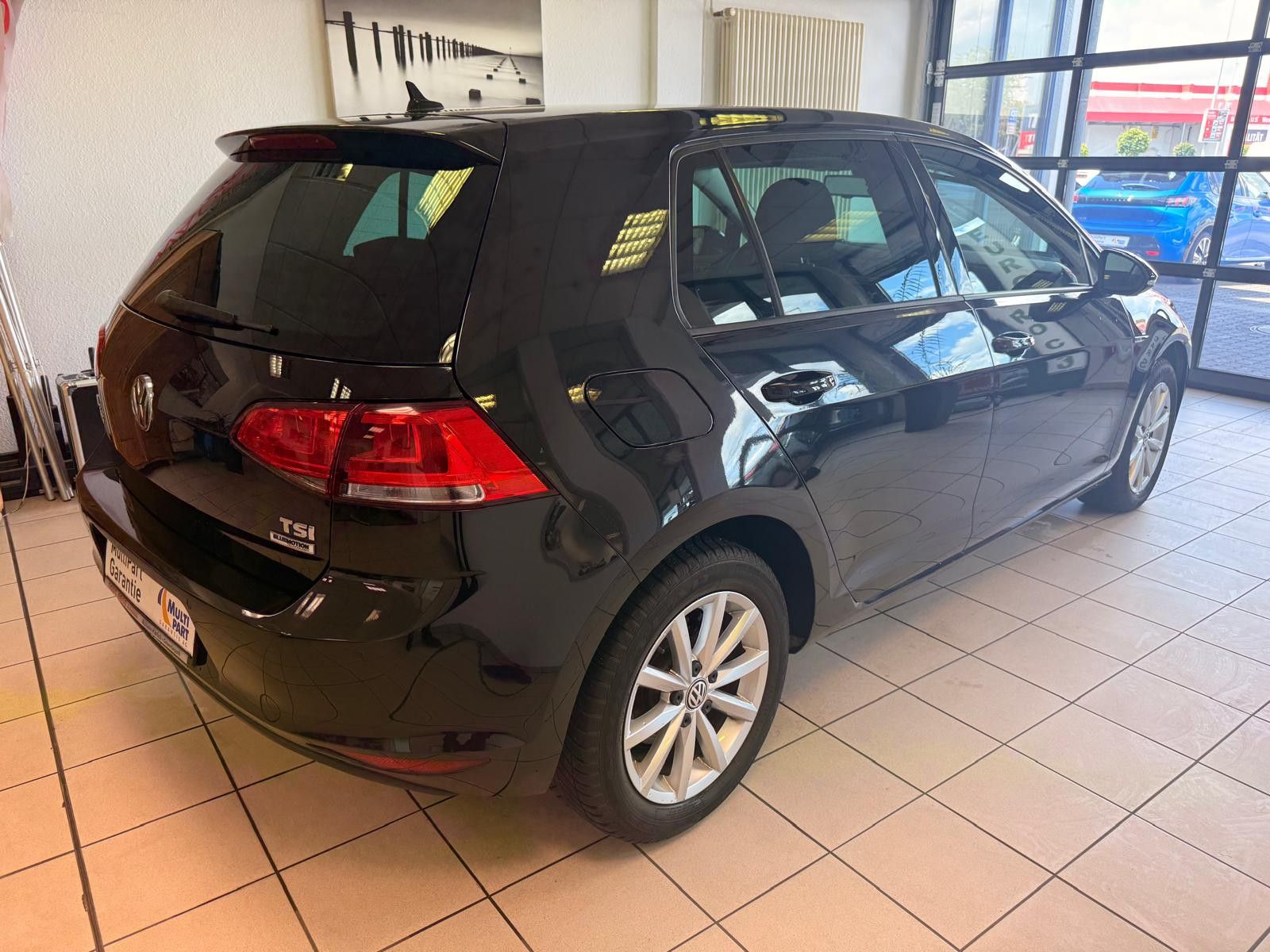Fahrzeugabbildung Volkswagen Golf VII Lim. Lounge BMT / KLIMA / NAVI /
