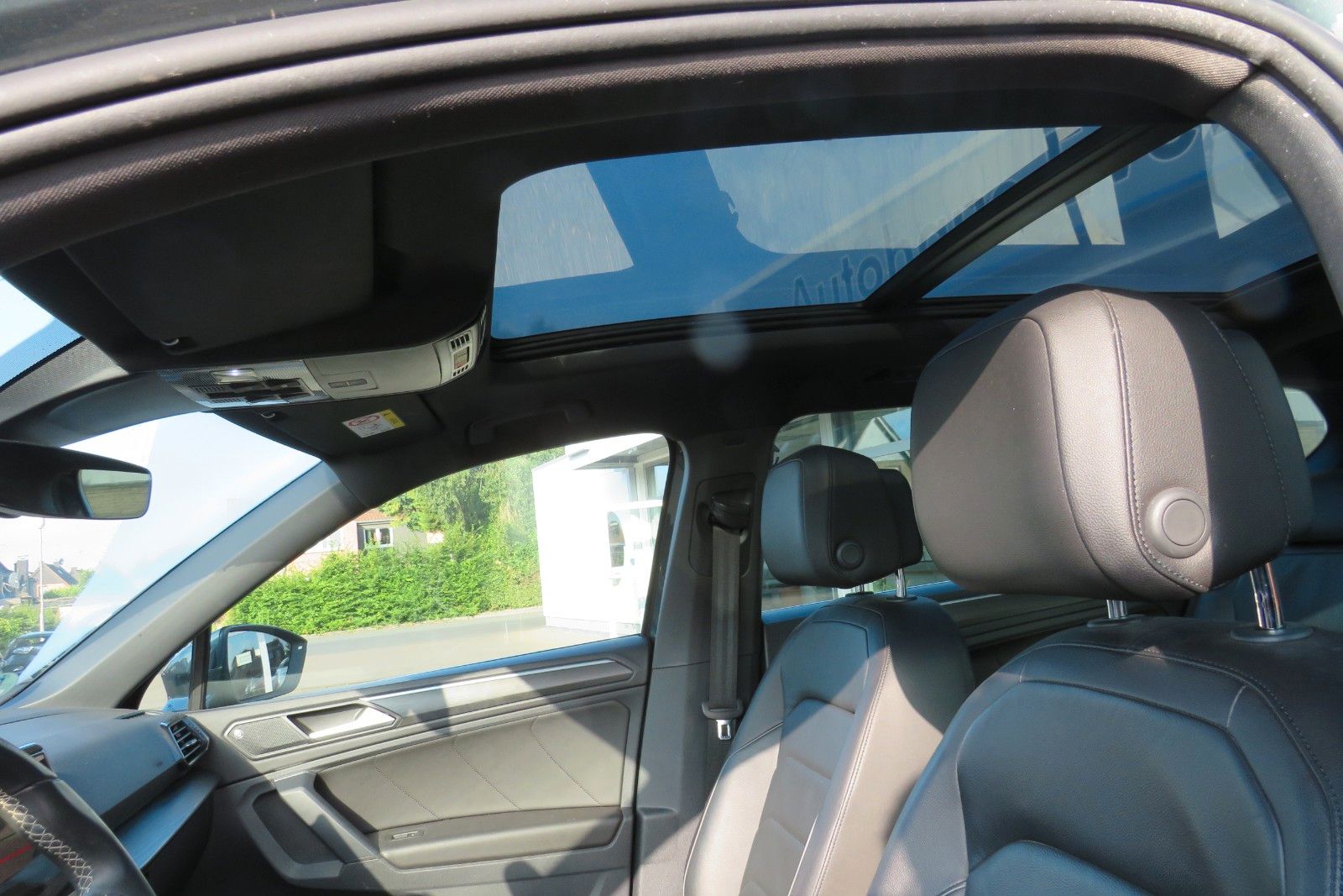 Fahrzeugabbildung SEAT Tarraco Xcellence PANO 7S ACC NAVI LEDER  LED