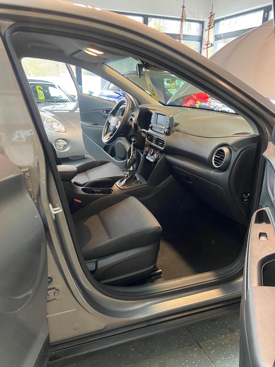 Hyundai Kona Pure 2WD