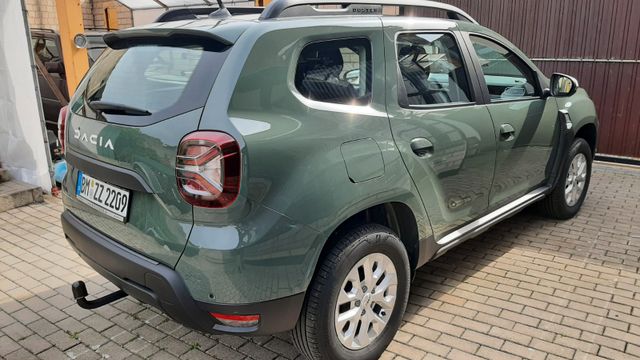 Dacia Duster Expression TCe 100 ECO-G Safari-Grüngrau