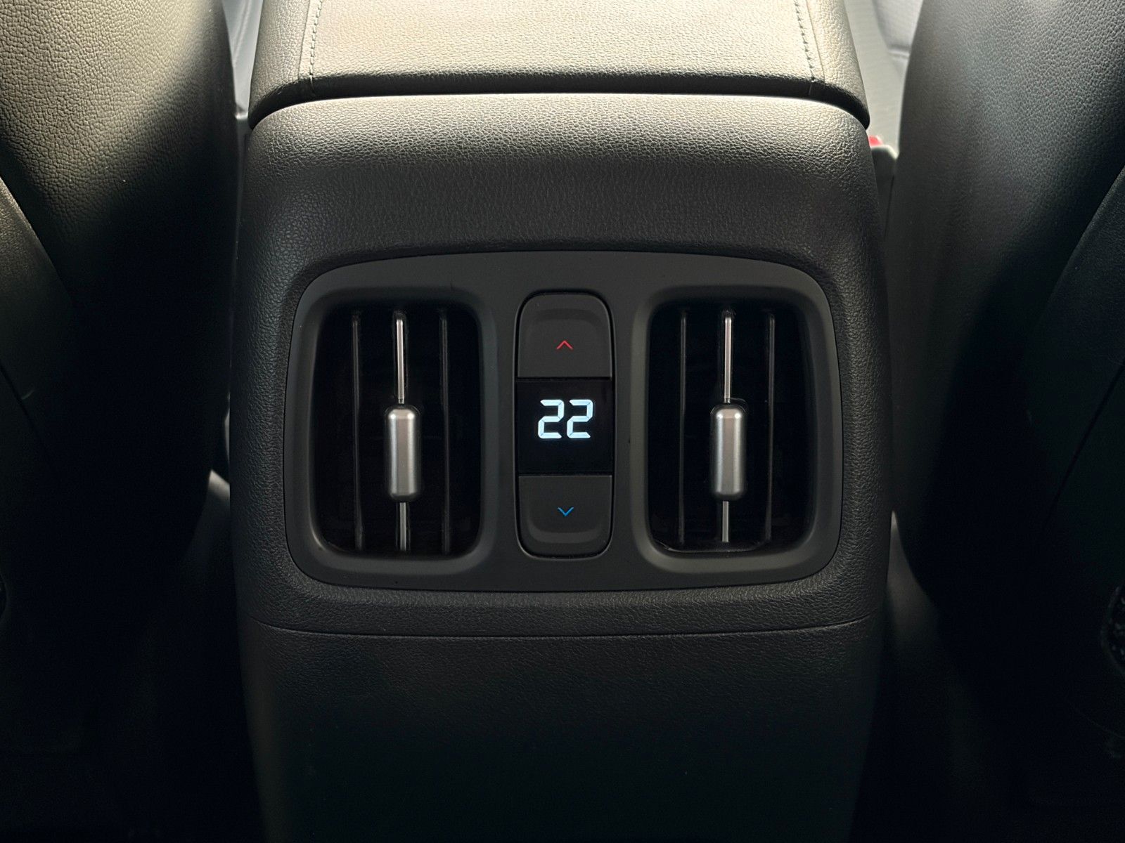 Fahrzeugabbildung Hyundai Tucson 1.6 T-GDI PHEV 4WD Prime Leder 360° ACC