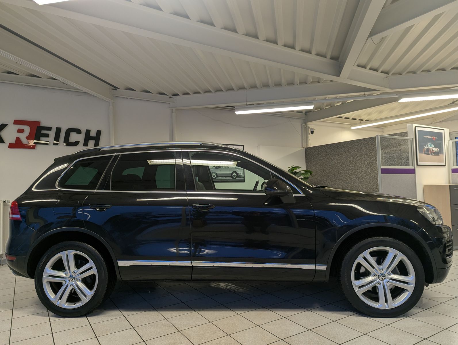 VW Touareg V6 3.0TDI Luft Leder AHK ACC Cam 20" - Image 8