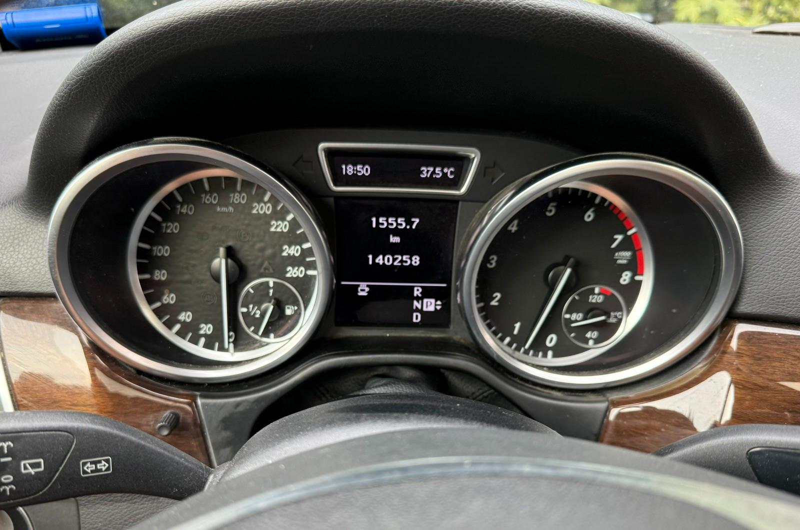 Mercedes-Benz ML 350  TÜV NEU Top-Zustand Leder 140Tkm