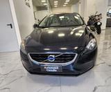 Volvo V40 D4 Geartronic R-design Kinetic - Volvo V40 mit Diesel-Antrieb: Limousine, R Design