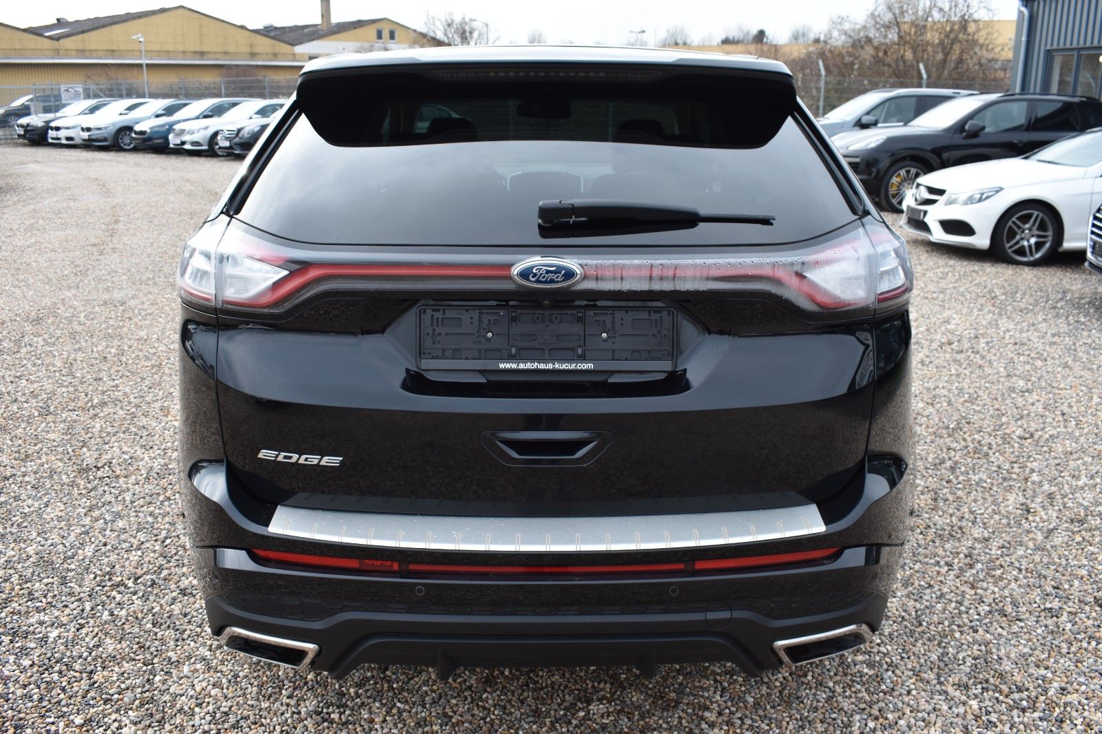 Fahrzeugabbildung Ford Edge ST-Line 4x4 Kamera Sitzbelüftung ACC