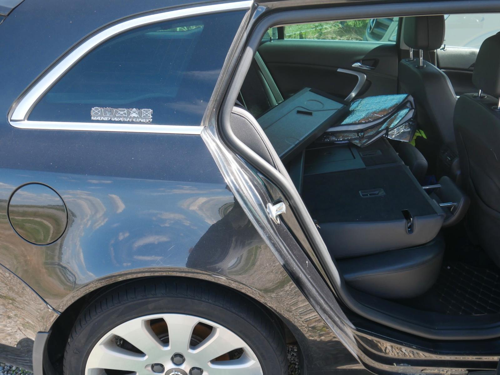 Opel Insignia 2012 — photo 10
