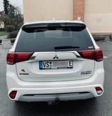 Mitsubishi Outlander 2.4 MIVEC PLUG-IN HYBRID 4WD Basis... - Mitsubishi Outlander Hybrid (/Elektro) Plug in mit Benzin-Antrieb