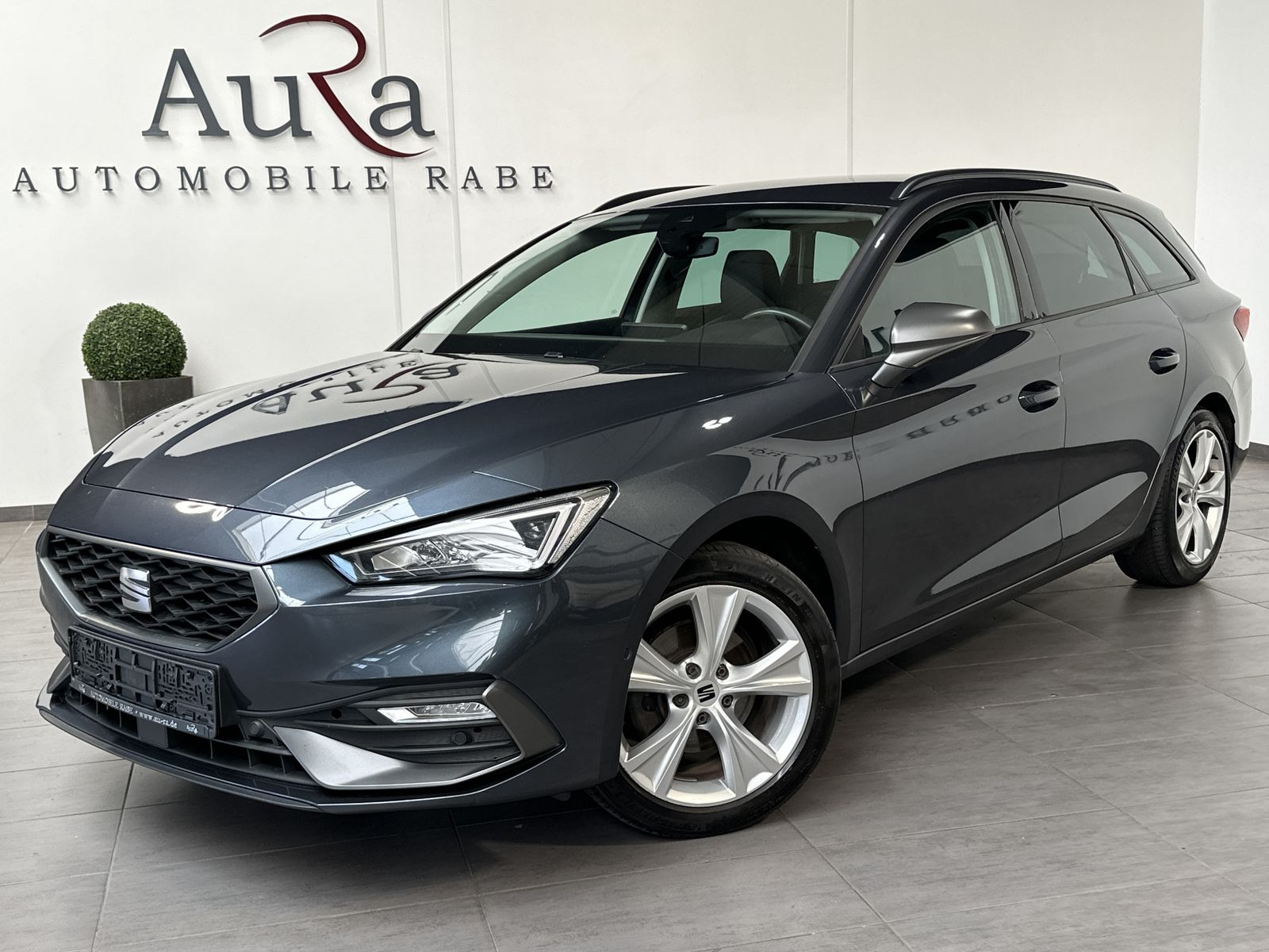 Fahrzeugabbildung SEAT Leon SpT 1.5 TSI FR NAV+LED+ACC+CARPLAY+KAMERA