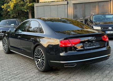 Audi A8 - 7