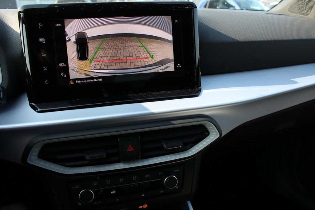 Fahrzeugabbildung SEAT Arona  1.5 TSI  DSG FR