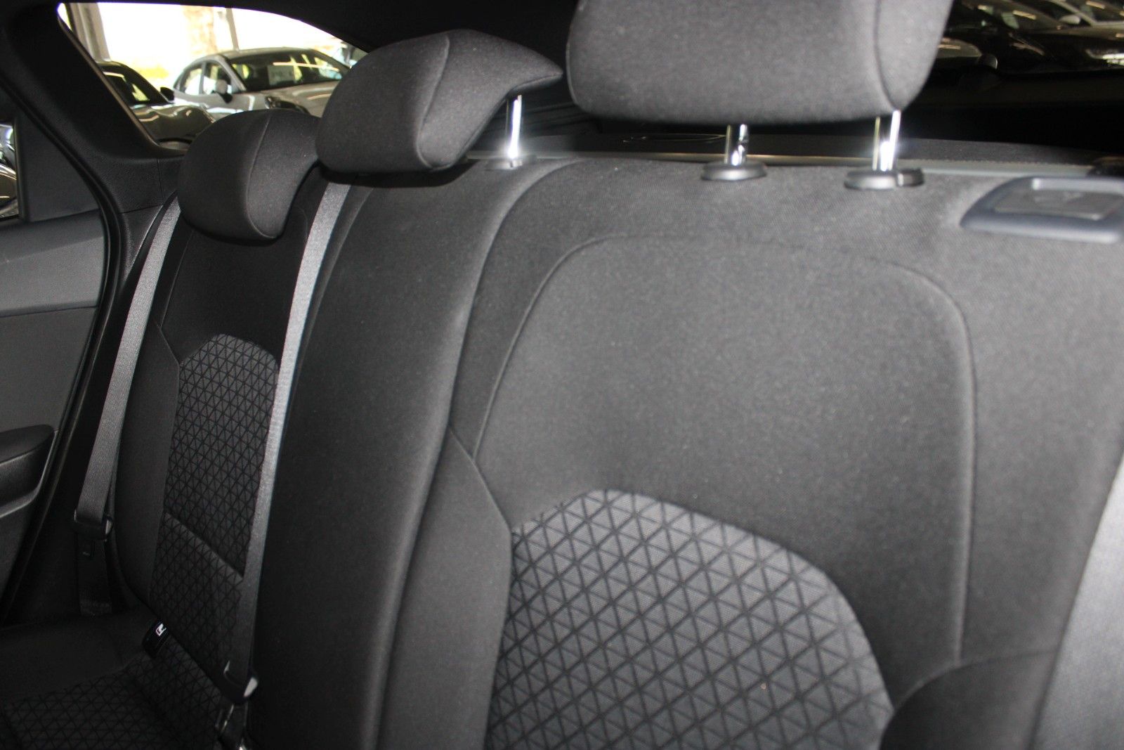 Fahrzeugabbildung Kia cee'd SW 1,5T Prestige Aut. SHZ LHZ ACC CAM uvm.
