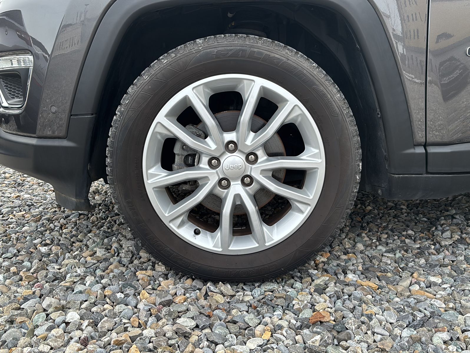 Fahrzeugabbildung Jeep Compass Limited FWD