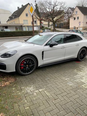 Porsche Panamera Tourismo Turbo 4L V8 Biturbo