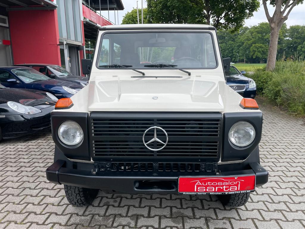Mercedes-Benz G 230