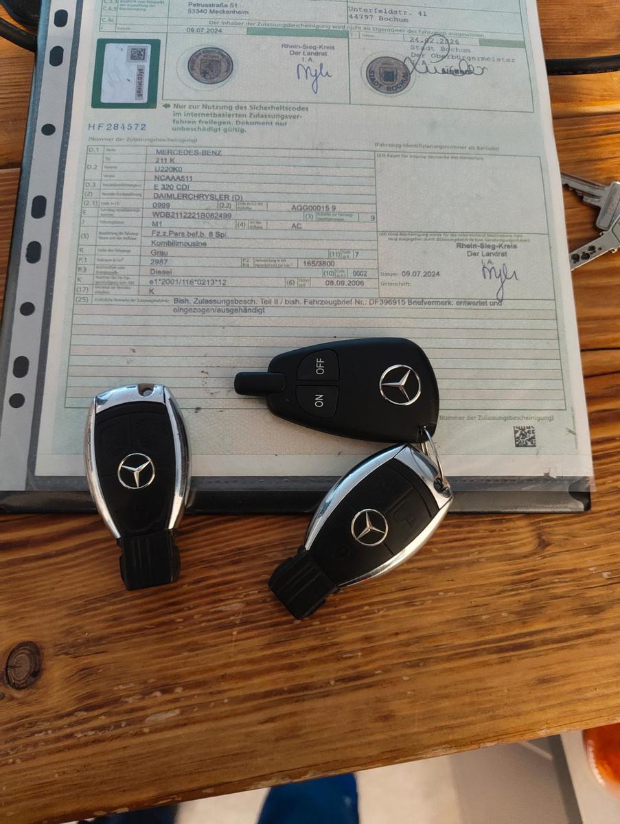 Mercedes-Benz 320 2006 — photo 13