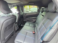 Fahrzeugabbildung Arkana Esprit Alpine Mild Hybrid 140 EDC Schiebe