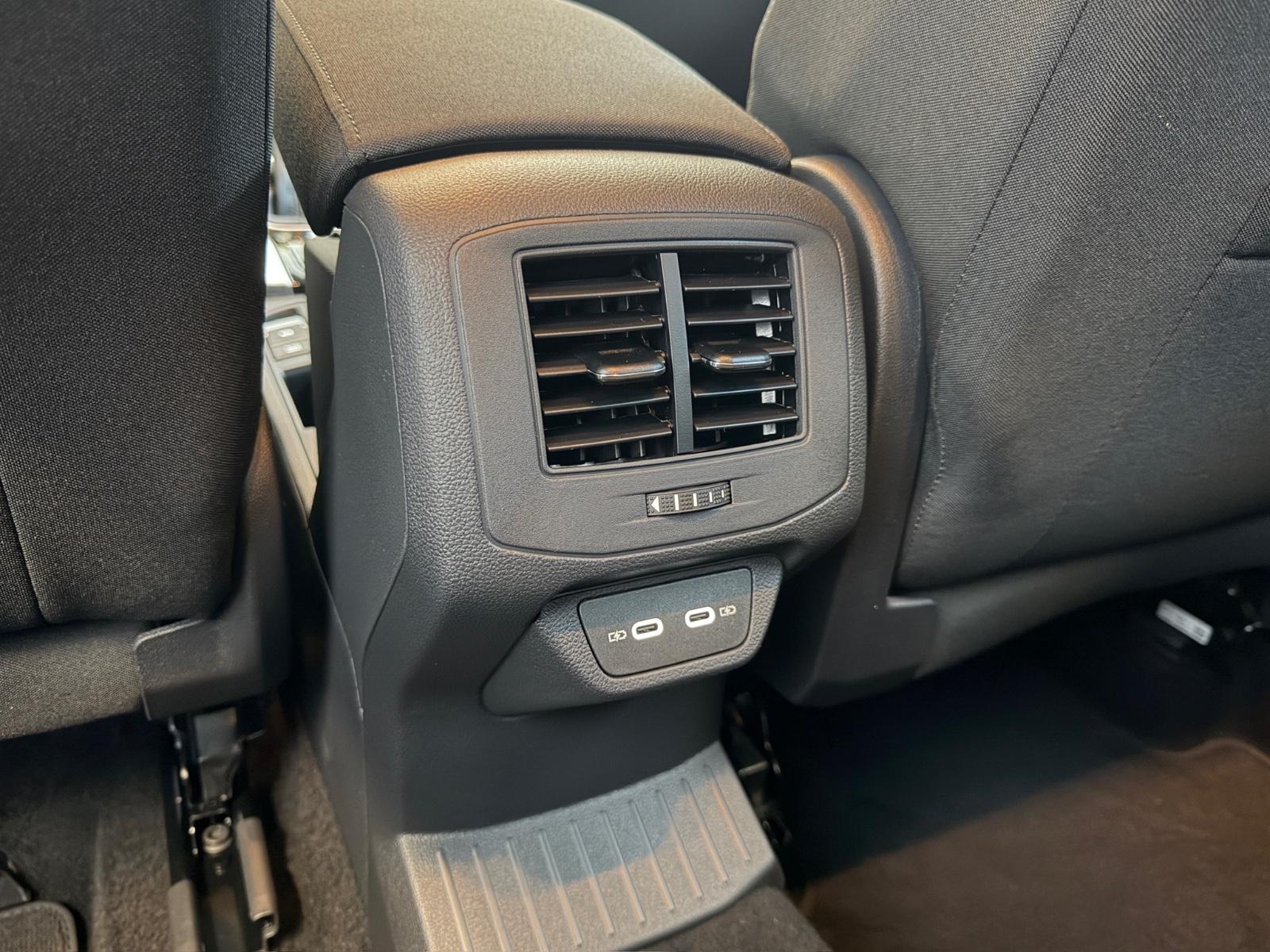 Volkswagen T-Roc Life 1.5l TSI #DSG#SHZ#AHK#ACC#LED#KEYLESS