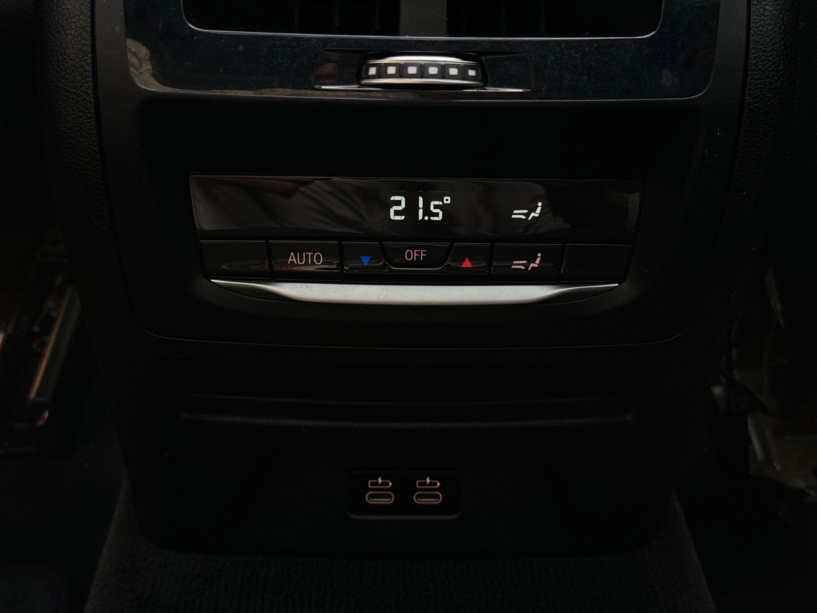 Fahrzeugabbildung BMW X3 M40i Pano/HUD/Bhz.Sport.Lenkrad/Elektr.Sitze