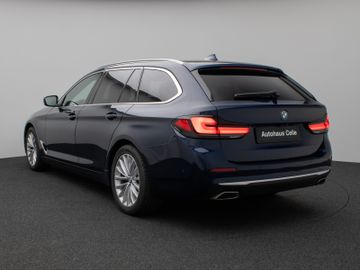 Fahrzeugabbildung BMW 520d xD Luxury Line Kamera HUD DAB HiFi DisplKey