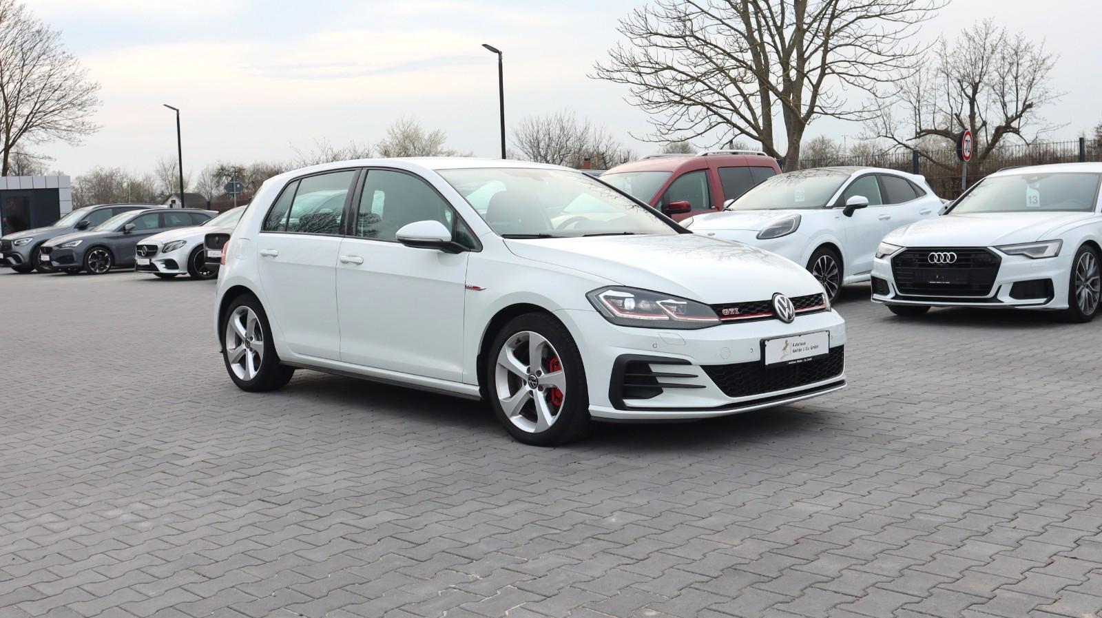 Volkswagen Golf 7 GTI Performance DSG CarPlay LED Virtual C