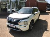 Mitsubishi Outlander 2.4 PHEV 4WD Top - Mitsubishi Outlander mit Hybrid-Antrieb: mit Klimaautomatik