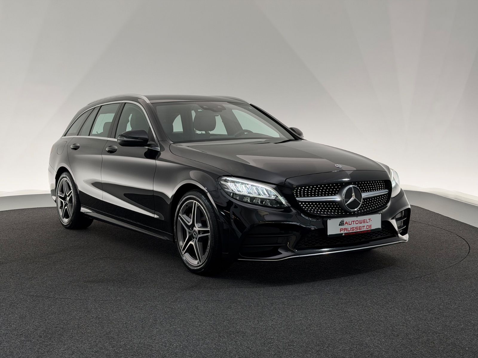 Gebrauchtwagen Mercedes-Benz C C 300 T-Modell*AMG LINE*LED-R.KAM-TOT.W-AMBIENTE in Horb am Neckar