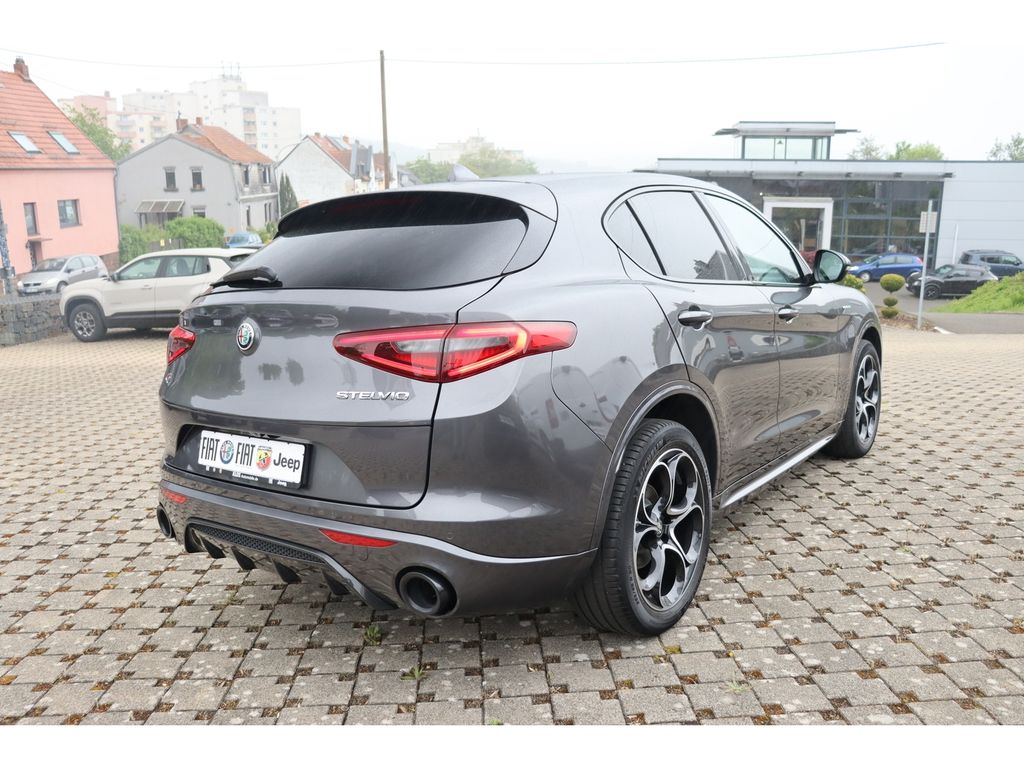 Alfa Romeo Stelvio — fotografia 2