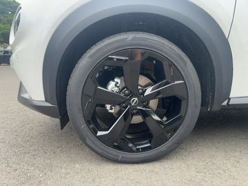 Nissan Juke Tekna 1.0 DIG-T 114 PS mit Winterpaket 360°