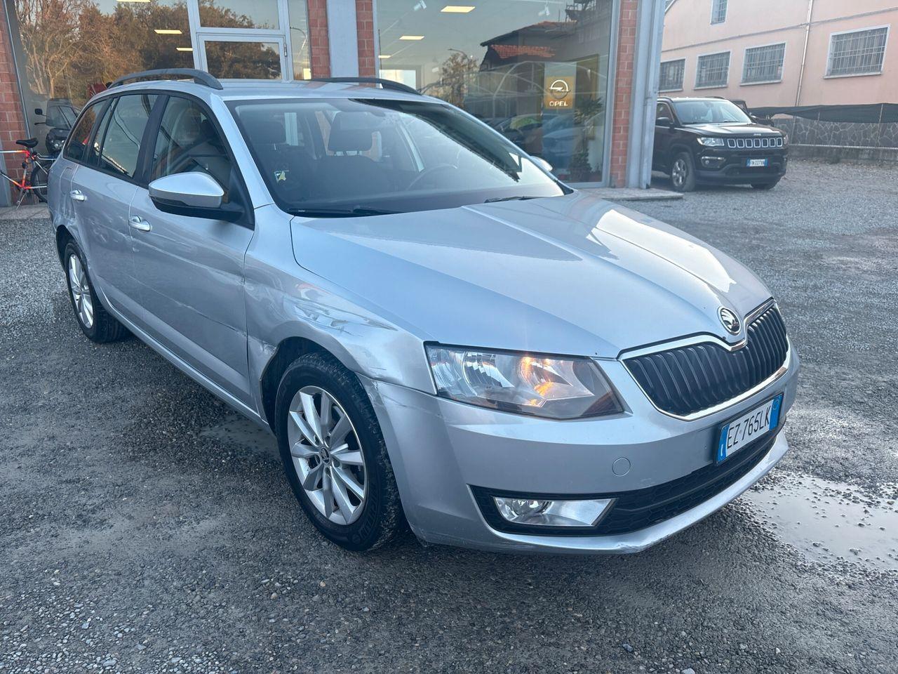 Skoda Octavia 2015 — interior