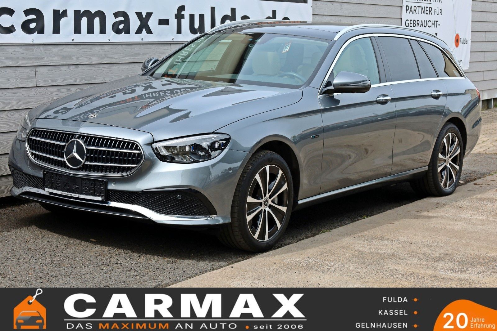 Fahrzeugabbildung Mercedes-Benz E 300de 4M T Avantgarde Leder,Navi,LED,PanoDach