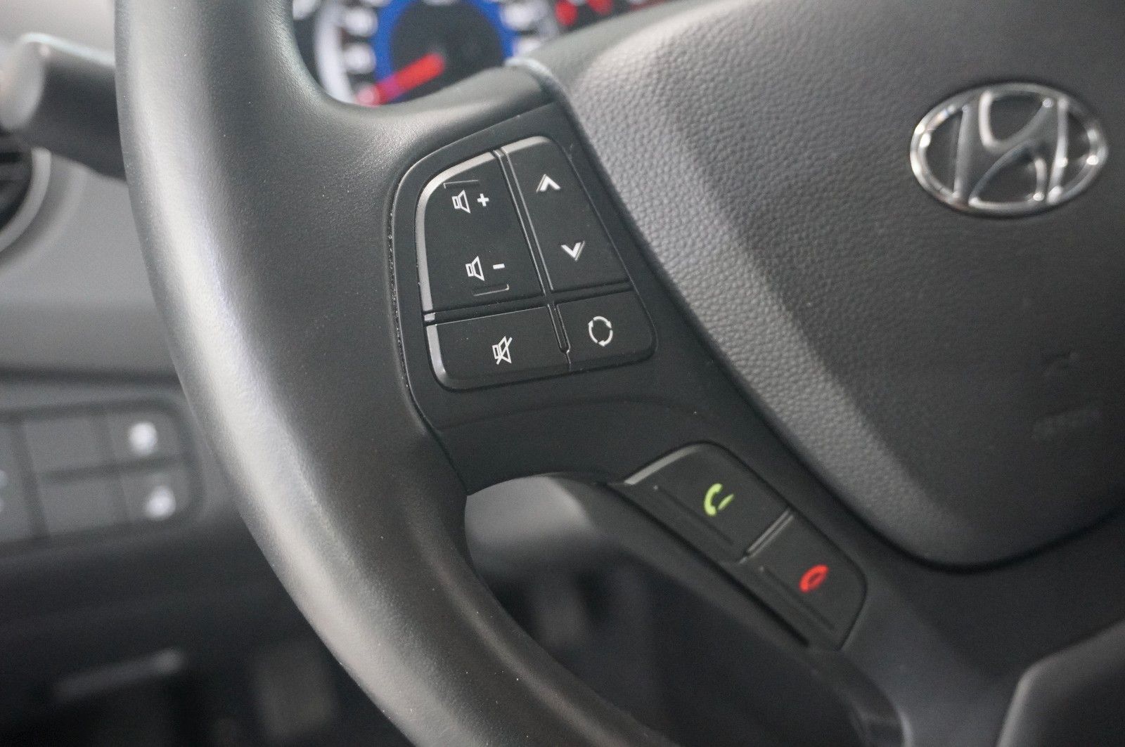 Fahrzeugabbildung Hyundai i10 1.2 YES! 5-TÜR KLIMA/WINTER/TEMP./NEBEL/DAB+