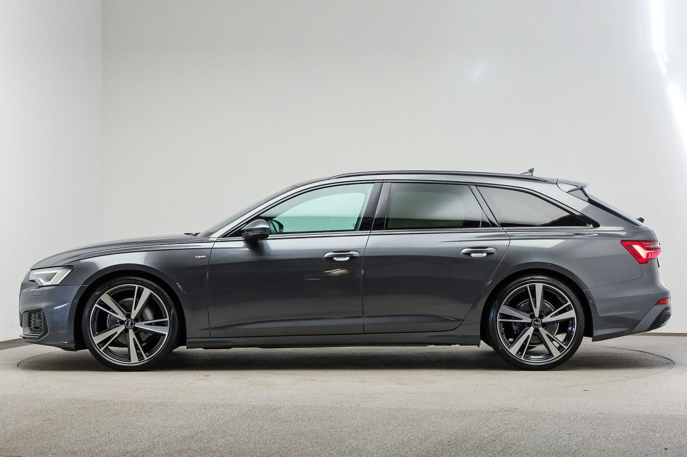 Audi A6 Avant 2 x S line 40 TDI qu. AHK, B&O, Assist imagem 3