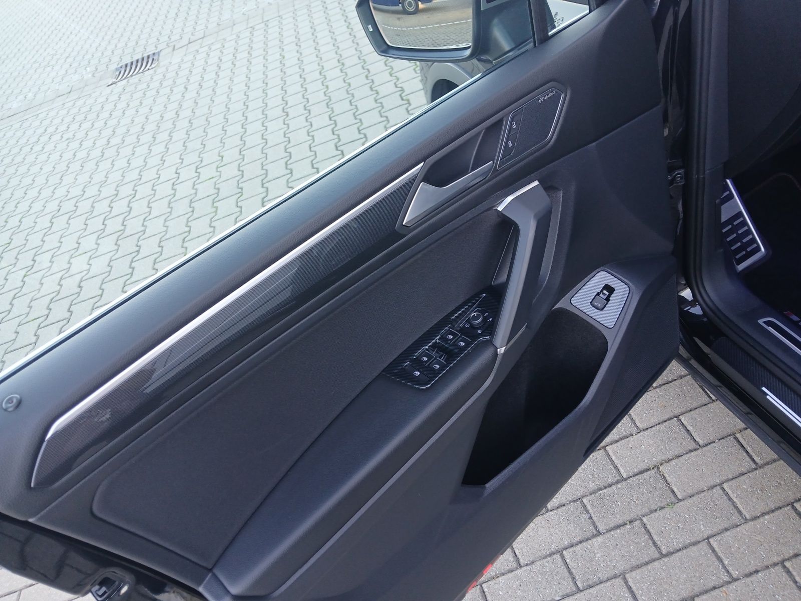 Fahrzeugabbildung Volkswagen Tiguan Allspace TDI Highline DSG 4M R-Line LED A