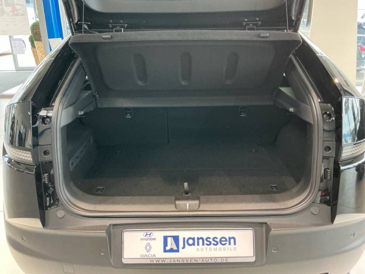 Fahrzeugabbildung Hyundai IONIQ 3 (MY27) 61 kWh (135 PS) Trend Elektro Kom