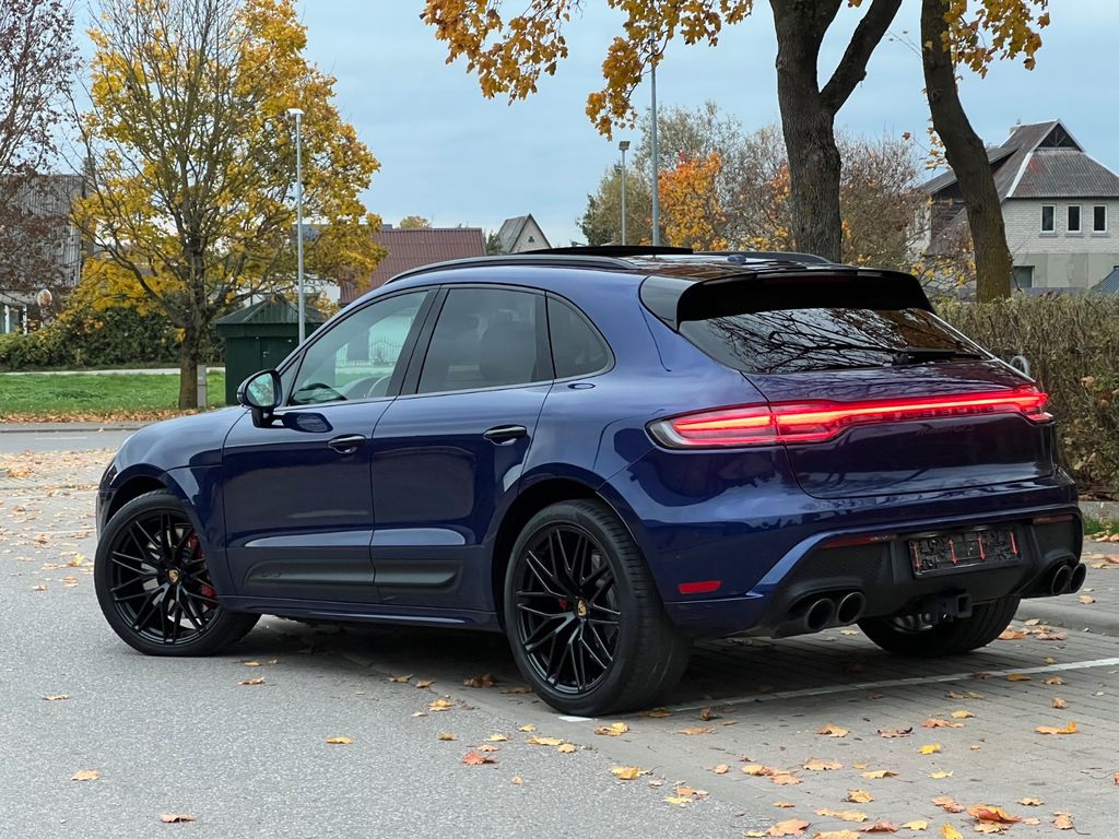 PORSCHE Macan 2023