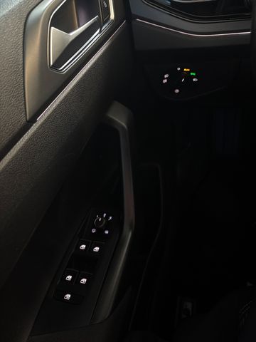 Taigo 1.5 TSI R-Line *Matrix*AHK*Kamera*PRO*SH*