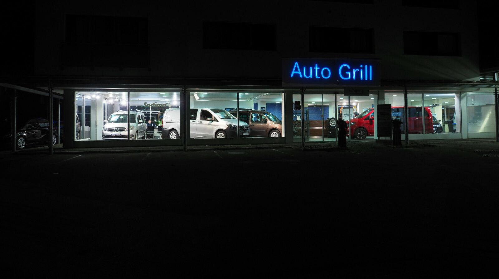 showroom-image-top