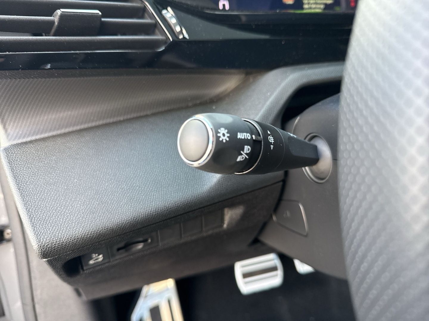 Peugeot 408 - Bild 25