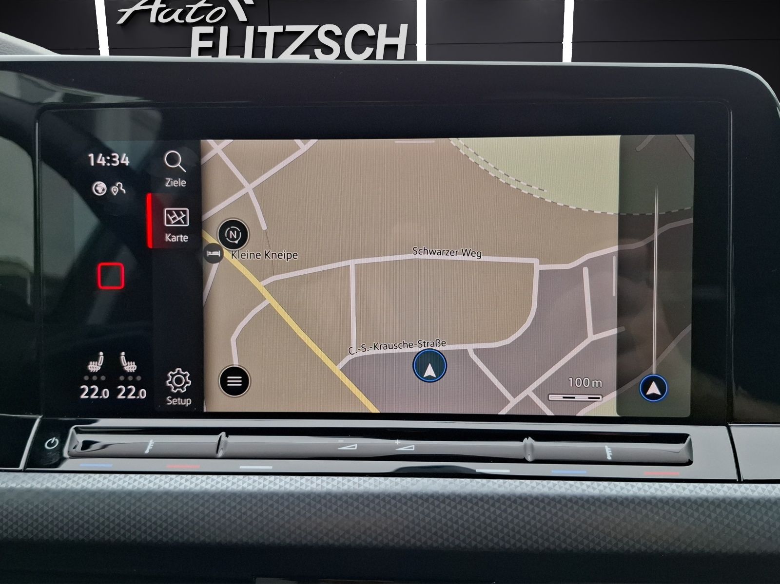 Fahrzeugabbildung Volkswagen Golf VIII TSI Active Standhzg. LEDplus Navi HUD