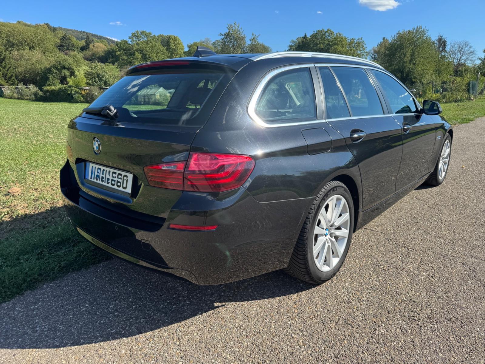 BMW 530d Touring A Luxury Line