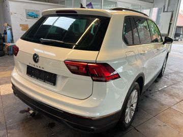 Volkswagen Tiguan - 4