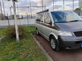 Volkswagen Camping Bus - VW T5 Transporter in Solingen