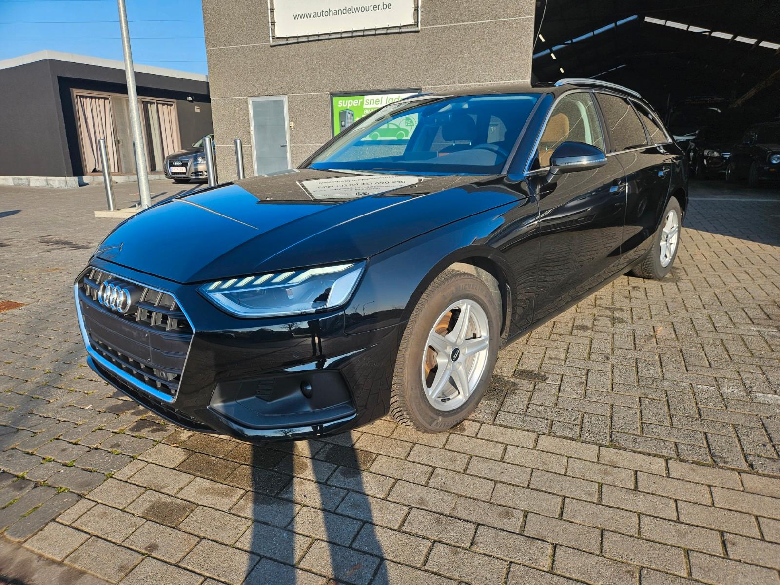 Audi A4 Avant 30 TDI business
