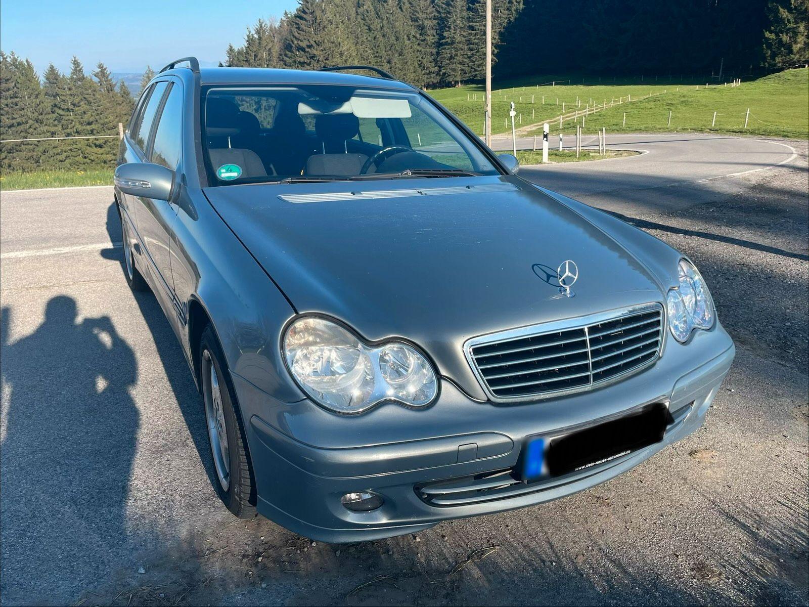 Mercedes-Benz C 220
