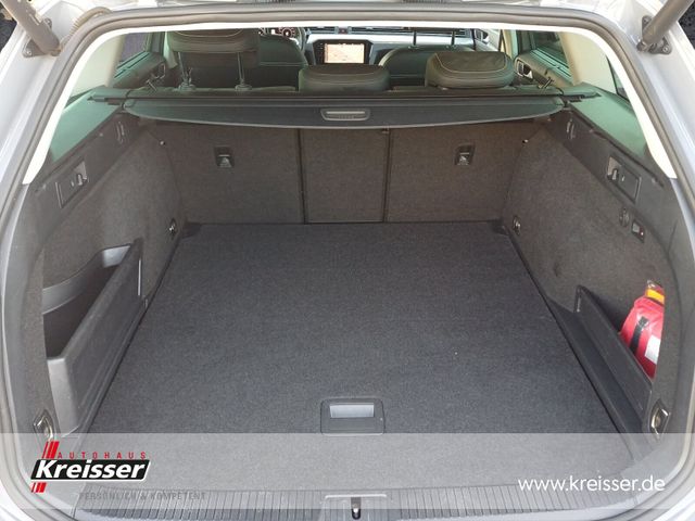 Passat Variant 1.4 GTE IQ.LIGHT/AHK/ACC/RFK Navi