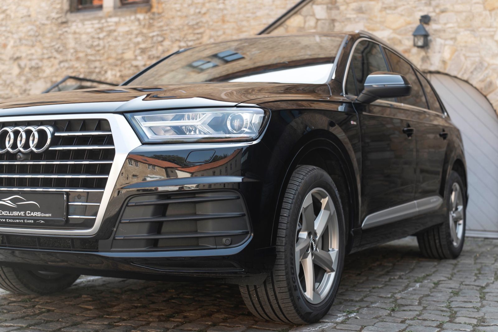 Fahrzeugabbildung Audi Q7 3.0 TFSI Quattro S-LINE LED 360° PANO 7SITZE