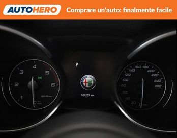 Alfa-Romeo Stelvio - 11