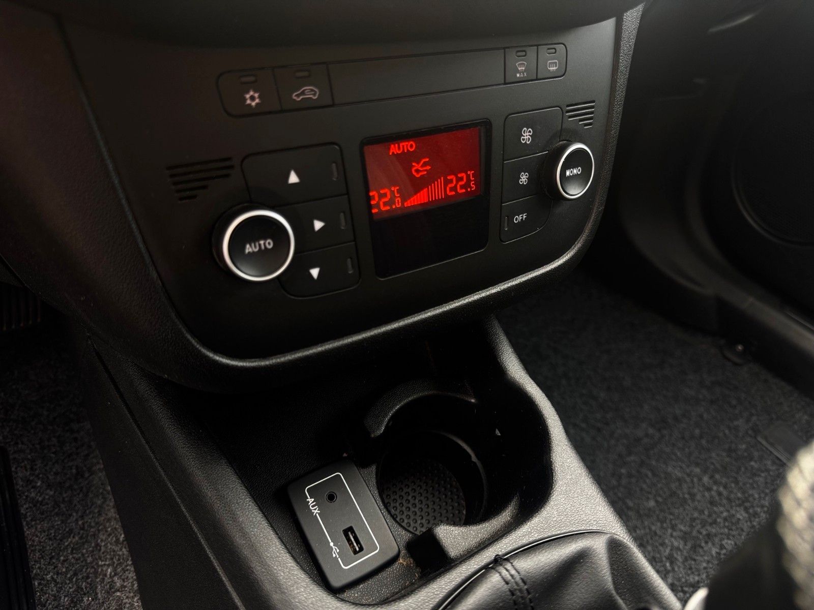 Fahrzeugabbildung Fiat Punto 1,4 8V 77PS More Start+Stopp Klima Radio