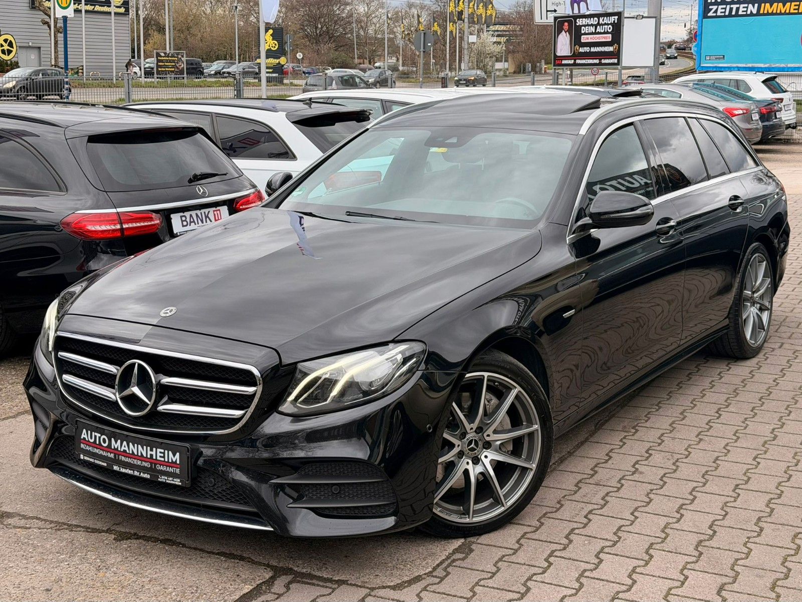 MERCEDES-BENZ E 220 D AUTOMATIK-AMG LINE-TOT WINKEL-SCHIEBEDAC